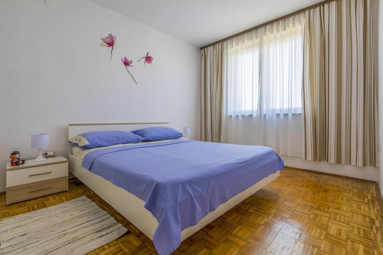 Hrusta Appartement Crikvenica Buitenkant foto